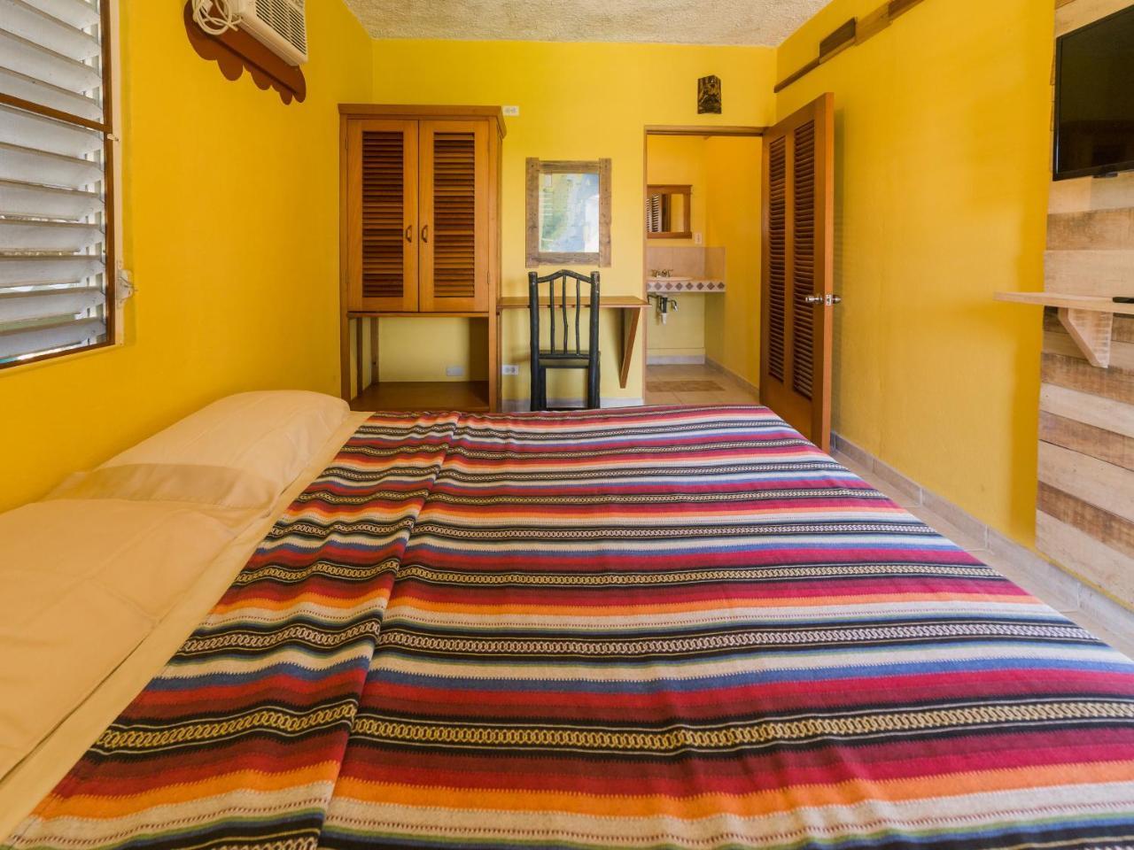 A Piece of Ground Hostel Punta Gorda Zewnętrze zdjęcie